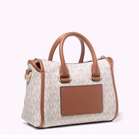 Michael Kors Vanilla Carine XS Crossbody or Mini Purse, NWT - Picture 3 of 6